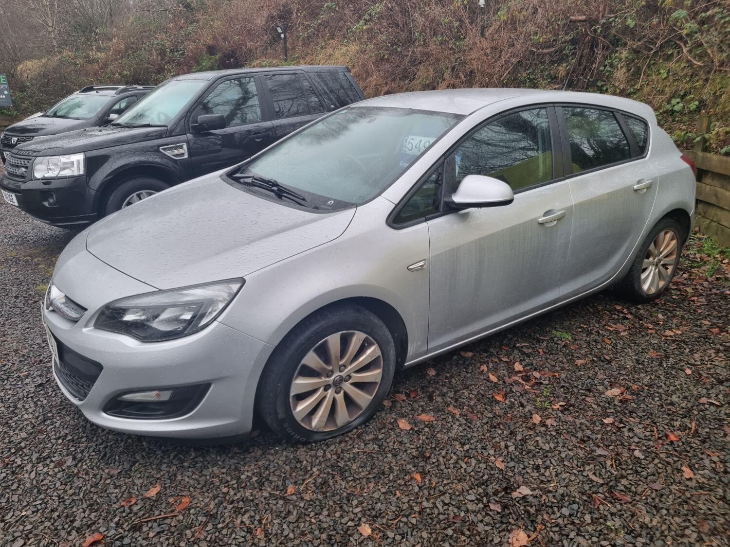 Used VAUXHALL ASTRA 2015 Silver in Dunfermline, Fife Carnegie Cars
