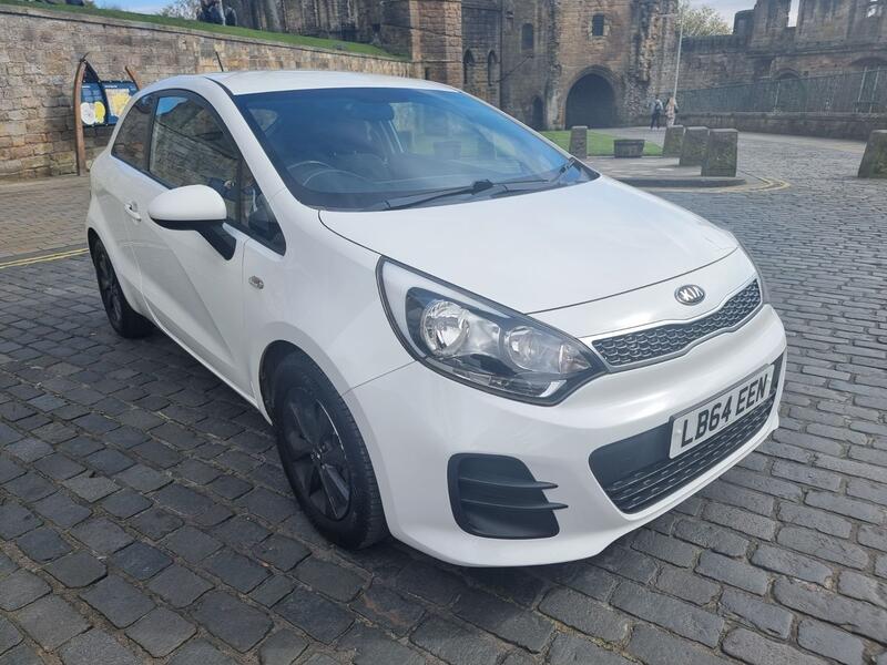 Used KIA RIO 2015 White in Dunfermline, Fife Carnegie Cars